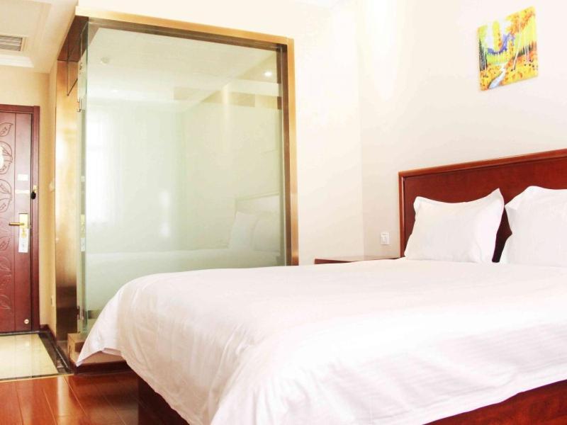 Greentree Inn Shandong Qingdao Development District Sdust Express Hotel Exterior photo