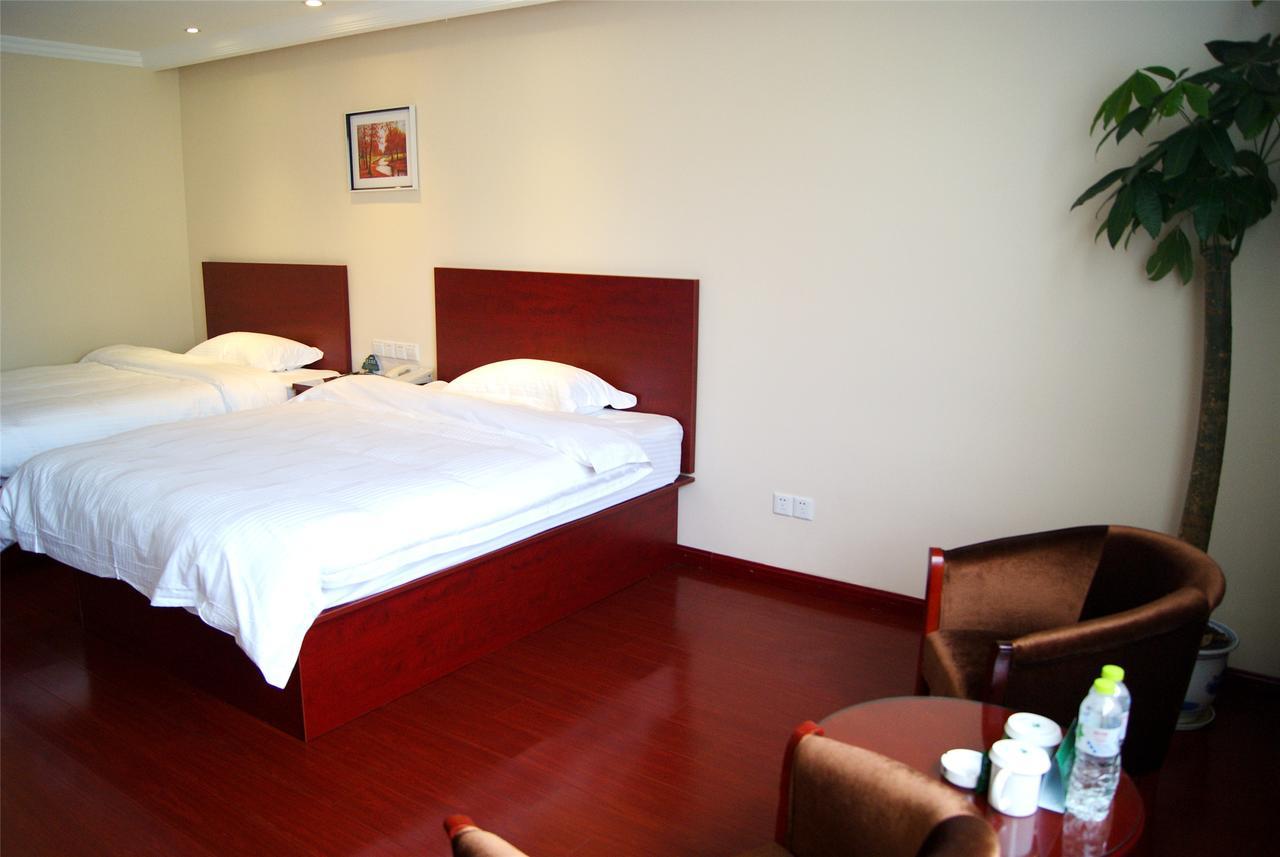 Greentree Inn Shandong Qingdao Development District Sdust Express Hotel Exterior photo